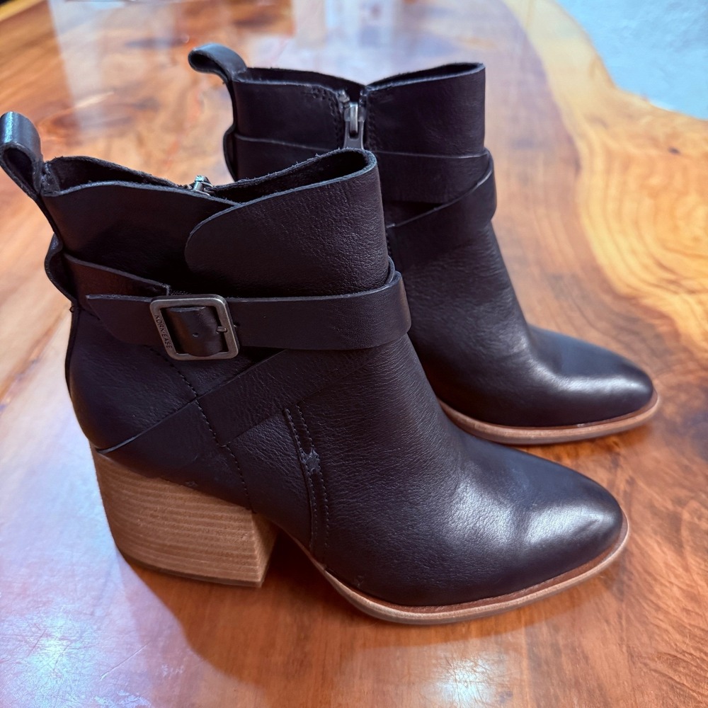 NEW Kork Ease Womens Boots 8 M Leather Joelle Ankle Zip Buckle Wooden block heel